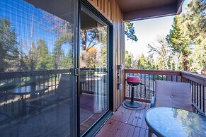Cozy Corner Yosemite Studio Close to it All!