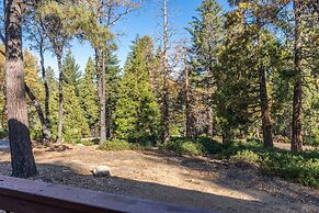 Cozy Corner Yosemite Studio Close to it All!