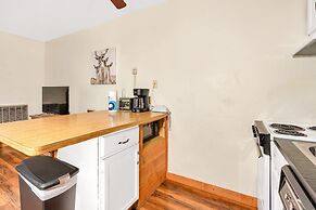 Cozy Corner Yosemite Studio Close to it All!