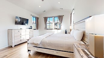 An Adventure of a Lifetime- 3 Bdr, 5 Min to Skiing