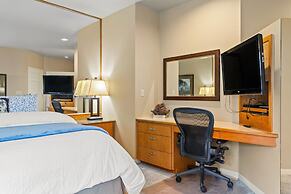 Riverview Retreat Picturesque 2 BDR in Resort!