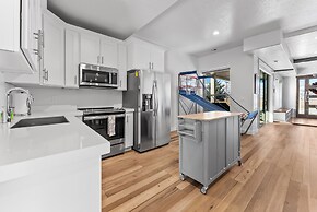 Gorgeous Lower Level of Stunning House Overlooking Swaner Nature Prese