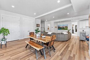 Gorgeous Lower Level of Stunning House Overlooking Swaner Nature Prese