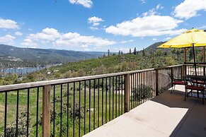 Modern 2bd Cabin With Stunning Views of Bass Lake