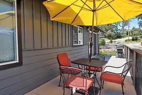 Modern 2bd Cabin With Stunning Views of Bass Lake