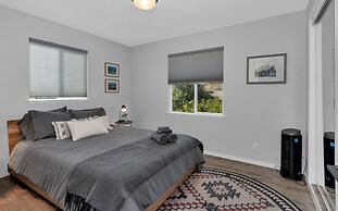 Modern 2bd Cabin With Stunning Views of Bass Lake