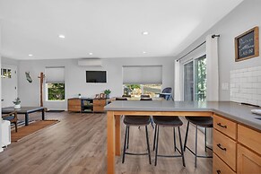 Modern 2bd Cabin With Stunning Views of Bass Lake