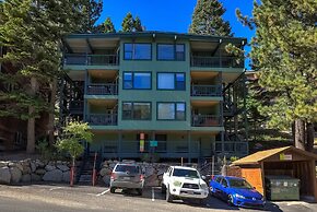 Ski In, Ski Out! 3 BDR Steps From Stagecoach Lift