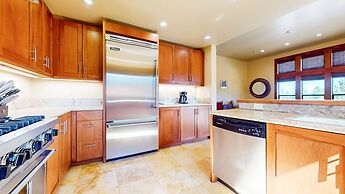 Gorgeous Condo at Obsidian Clubhouse Downstairs