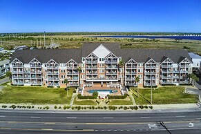 Whale of a Time Resort Home for 6, Walk to Beach