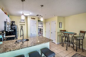 Whale of a Time Resort Home for 6, Walk to Beach