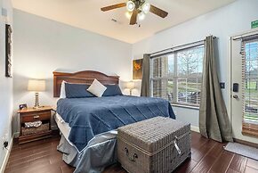 Fore Seasons Golf Condo - 5 Min to Silver Dollar!