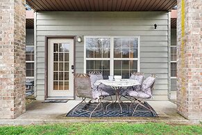 Fore Seasons Golf Condo - 5 Min to Silver Dollar!