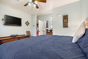 Fore Seasons Golf Condo - 5 Min to Silver Dollar!