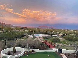 East Mesa Desert and Mountain Views: 5br, Pool