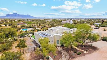 East Mesa Desert and Mountain Views: 5br, Pool