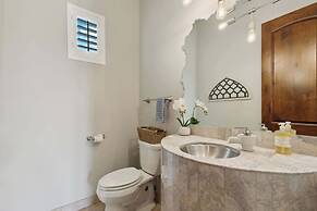 East Mesa Desert and Mountain Views: 5br, Pool