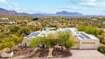 East Mesa Desert and Mountain Views: 5br, Pool
