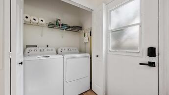 The Oak Hideaway Pet Friendly 3bd!
