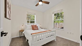 The Oak Hideaway Pet Friendly 3bd!