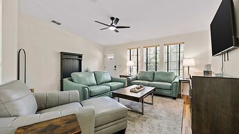 The Oak Hideaway Pet Friendly 3bd!