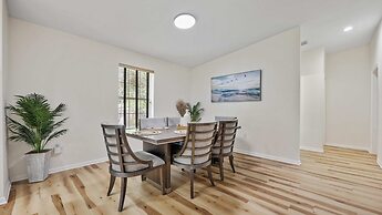 The Oak Hideaway Pet Friendly 3bd!