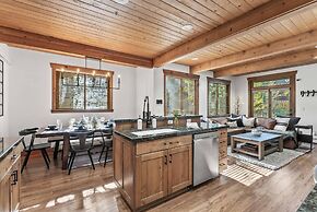 Updated 2 BDR Condo Walk to Deer Valley & City!