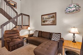 Eagles Nest Amazing Loft Condo in Yosemite West!