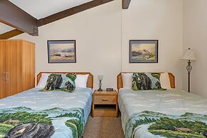 Eagles Nest Amazing Loft Condo in Yosemite West!