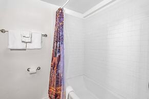 Eagles Nest Amazing Loft Condo in Yosemite West!