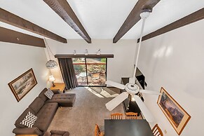 Eagles Nest Amazing Loft Condo in Yosemite West!
