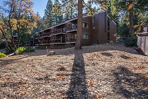Eagles Nest Amazing Loft Condo in Yosemite West!