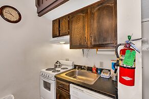 Eagles Nest Amazing Loft Condo in Yosemite West!