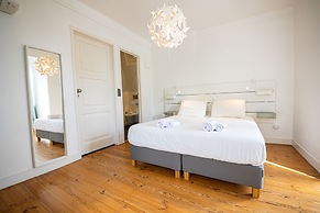 VAGO Alcântara Suites