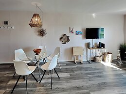 Mic33 - Let's Flamingle