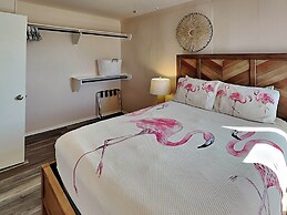 Mic33 - Let's Flamingle