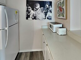 Mic33 - Let's Flamingle