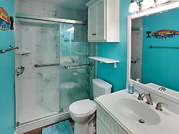 Seascape 1313 - Pineapple Island