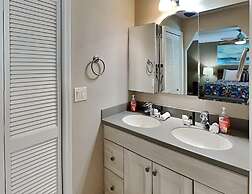 Manatee Manor - Cape Coral