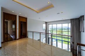 Luxury Mansion On Golf Course - BMG5