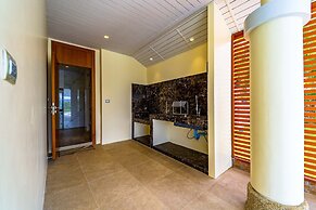 Luxury Mansion On Golf Course - BMG5