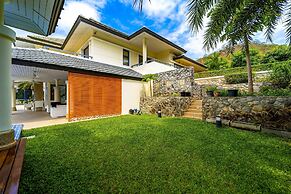 Luxury Mansion On Golf Course - BMG5