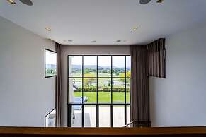 Luxury Mansion On Golf Course - BMG5