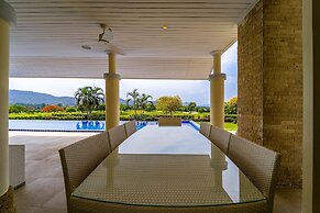 Luxury Mansion On Golf Course - BMG5