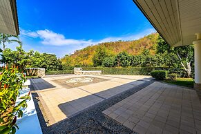 Luxury Mansion On Golf Course - BMG5