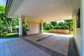 Luxury Mansion On Golf Course - BMG5