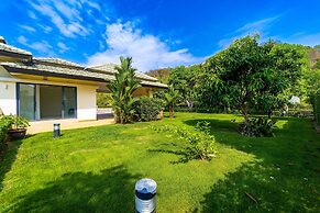 Luxury Mansion On Golf Course - BMG5