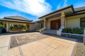 Luxury Mansion On Golf Course - BMG5