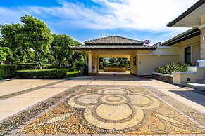 Luxury Mansion On Golf Course - BMG5