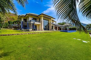 Luxury Mansion On Golf Course - BMG5